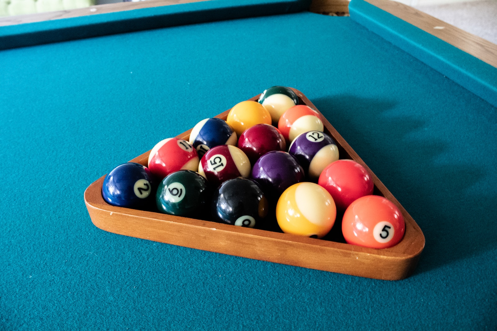 billiard-ball-triangle-rack